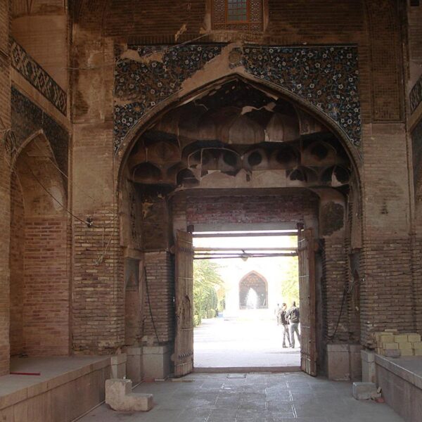 Yeganehtours.com_Kerman_Ganjalikhan_Carvanserai_06 کاروانسرای گنجعلی خان کرمان - راهرو ورودی