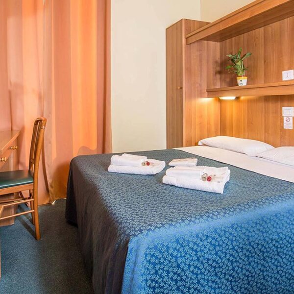 Yeganehtours.com_Trastevere_Hotel_Rome_04