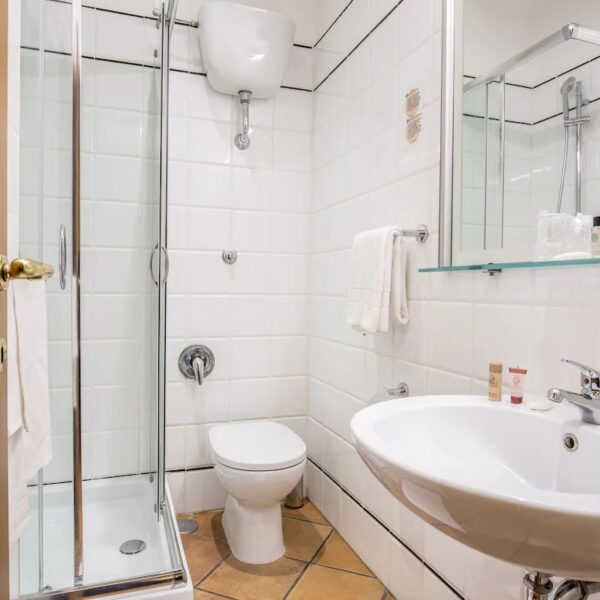 Yeganehtours.com_Trastevere_Hotel_Rome_13