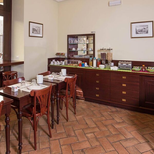 Yeganehtours.com_Trastevere_Hotel_Rome_19