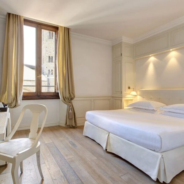 Yeganehtours.com_Grand_Hotel_Cavour_Florence_03