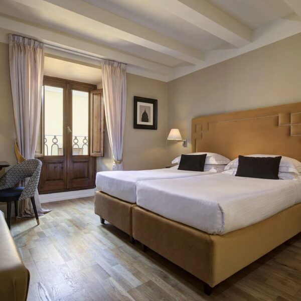 Yeganehtours.com_Grand_Hotel_Cavour_Florence_10