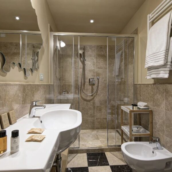 Yeganehtours.com_Grand_Hotel_Cavour_Florence_13
