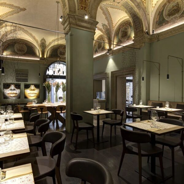 Yeganehtours.com_Grand_Hotel_Cavour_Florence_17