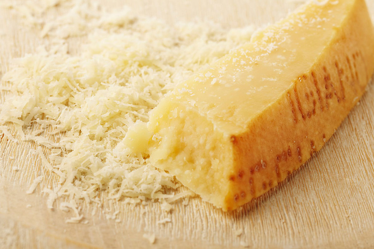 پنیر پارمیزانو رجیانو