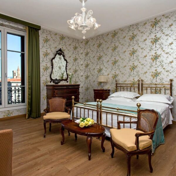 Yeganehtours.com_Pendini_Hotel_Florence_04