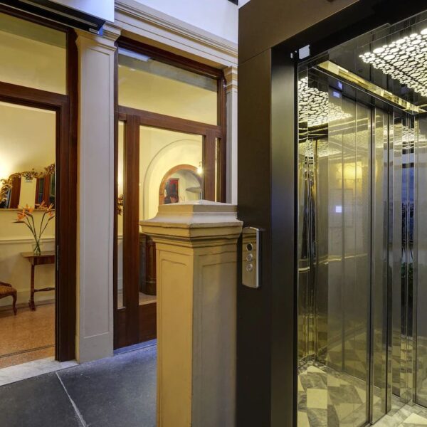 Yeganehtours.com_Pendini_Hotel_Florence_17
