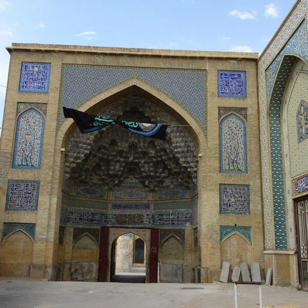 درب دوازده امام مسجد عتیق شیراز - 1