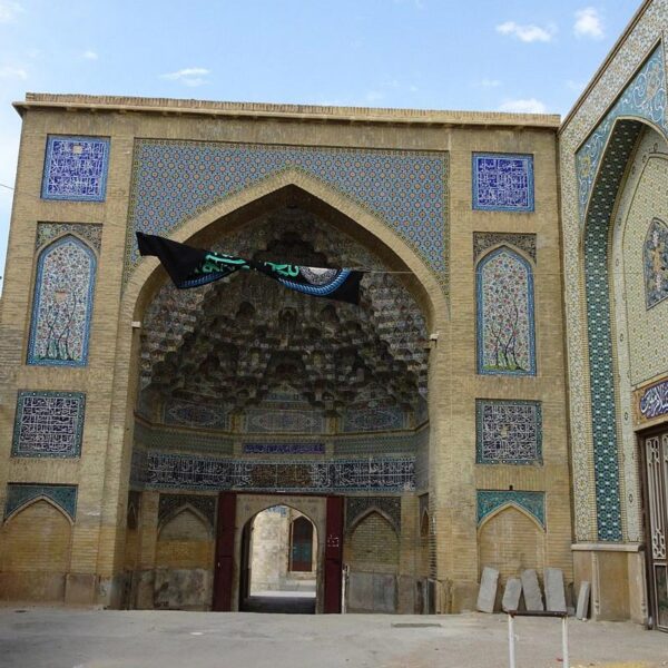 Yeganehtours.com_Shiraz_Atiq_Mosque_16 درب دوازده امام مسجد عتیق شیراز - 1