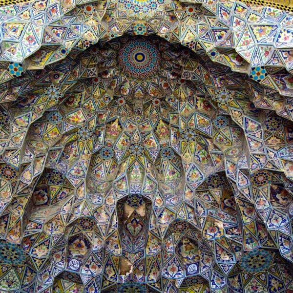 درب دوازده امام مسجد عتیق شیراز - 2