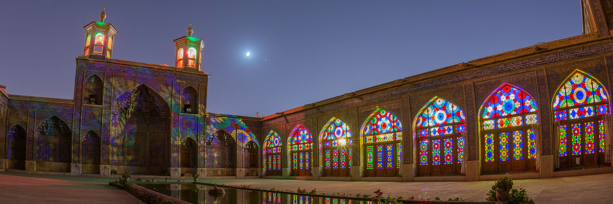 مسجد نصیرالملک شیراز - حیاط مرکزی