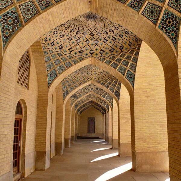 مسجد نصیرالملک شیراز - شبستان شرقی - 2