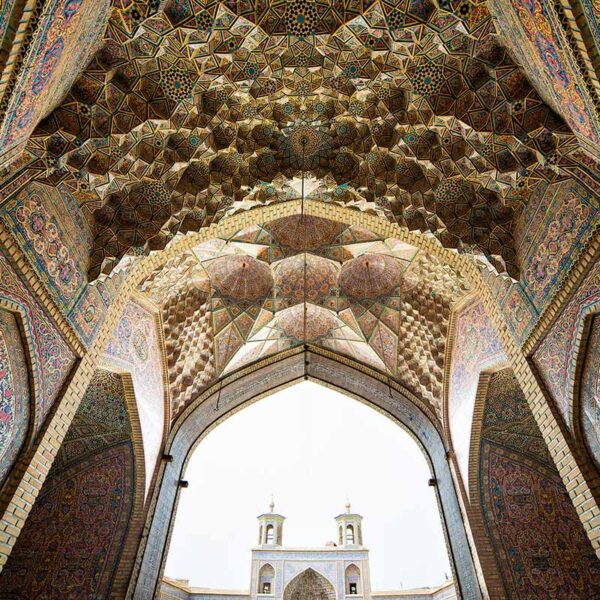 مسجد نصیرالملک شیراز - ایوان شمالی (طاق مروارید) - 4