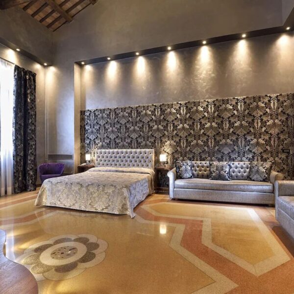 Yeganehtours.com_Abbazia_Hotel_Venice_02