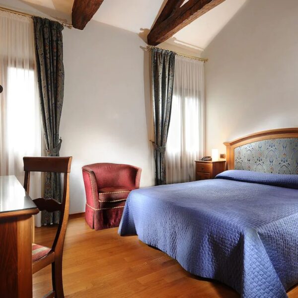 Yeganehtours.com_Abbazia_Hotel_Venice_21