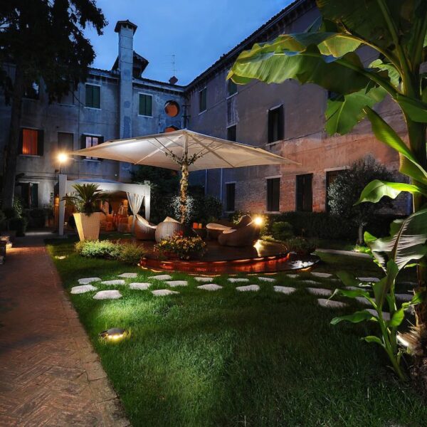 Yeganehtours.com_Abbazia_Hotel_Venice_23
