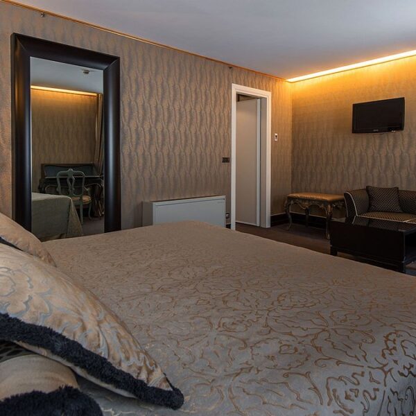 Yeganehtours.com_Aqua_Palace_Hotel_Venice_03