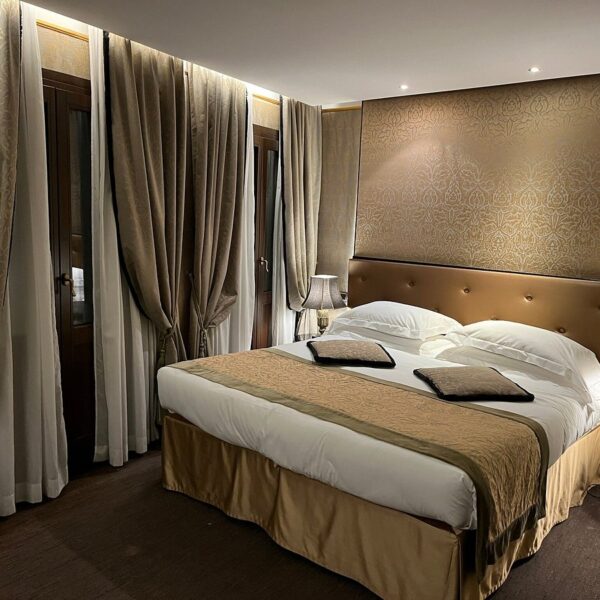 Yeganehtours.com_Aqua_Palace_Hotel_Venice_05