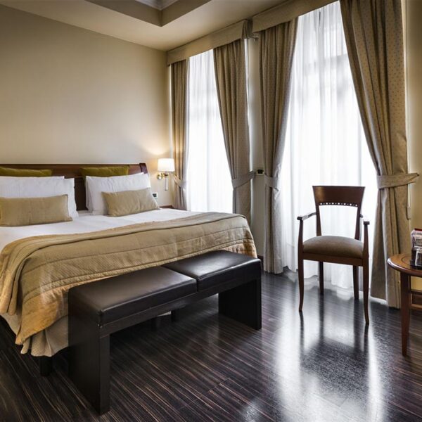 Yeganehtours.com_Cavalieri_Hotel_Milan_03