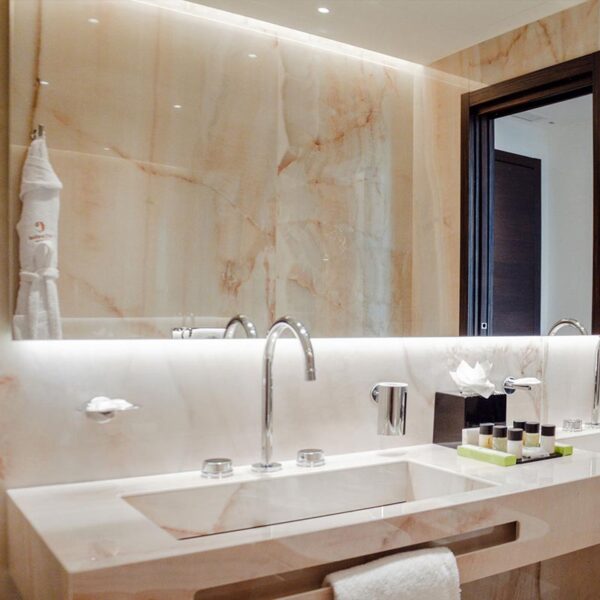 Yeganehtours.com_Cavalieri_Hotel_Milan_12