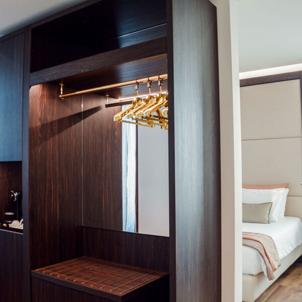 Yeganehtours.com_Cavalieri_Hotel_Milan_23