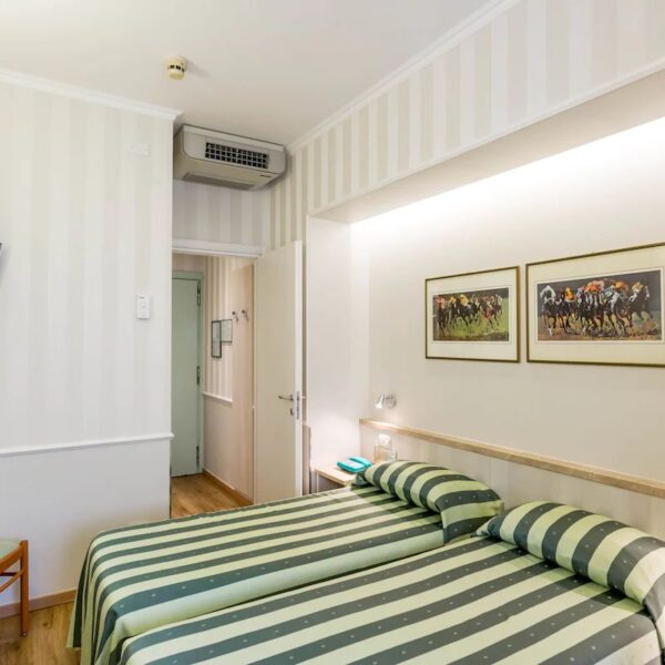 Yeganehtours.com_Flora_Hotel_Milan_01 هتل فلورا میلان - اتاق ها - عکس شماره 13