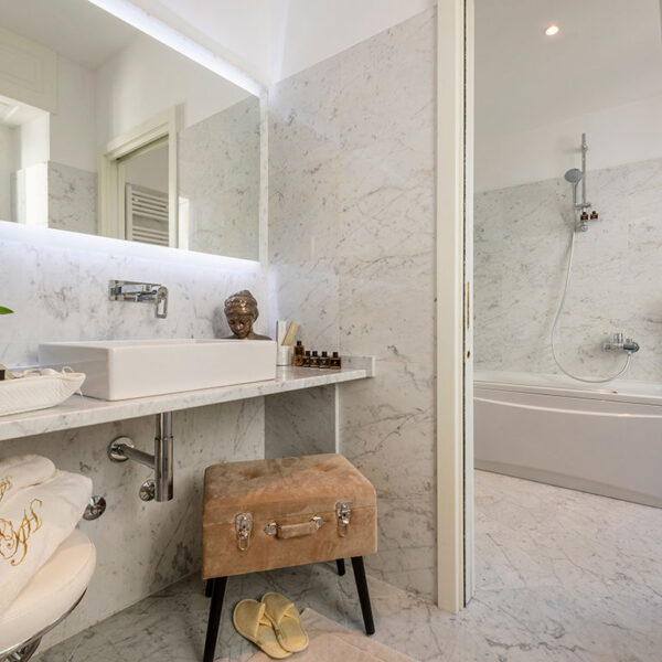 Yeganehtours.com_Imperiale_Suites_Hotel_Milan_07