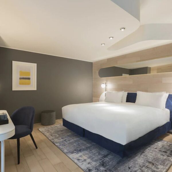 Yeganehtours.com_Voco_Hotel_Milan_06