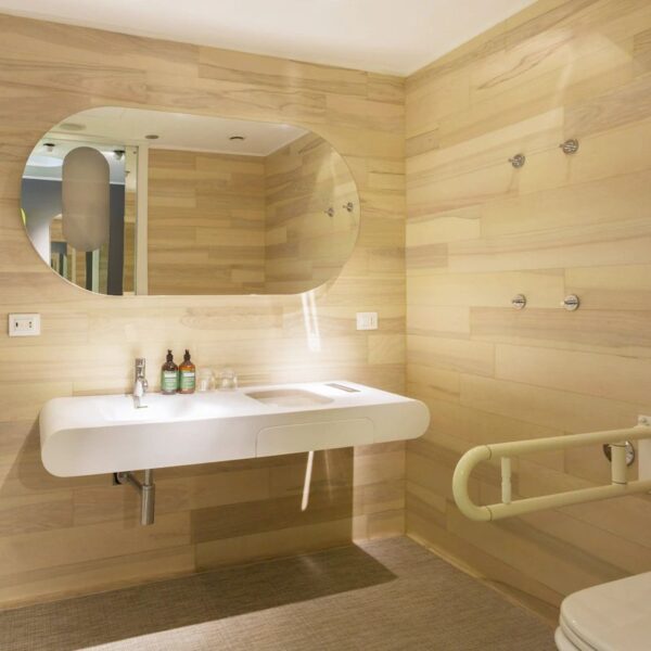 Yeganehtours.com_Voco_Hotel_Milan_10