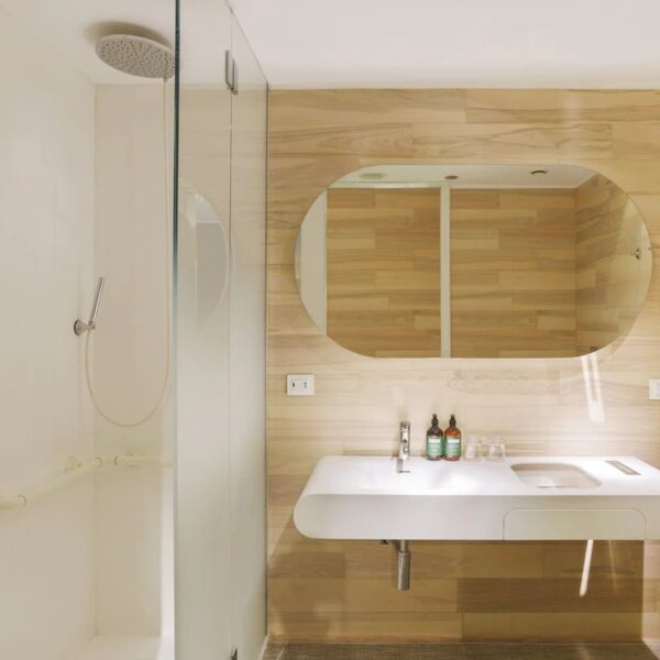 Yeganehtours.com_Voco_Hotel_Milan_11