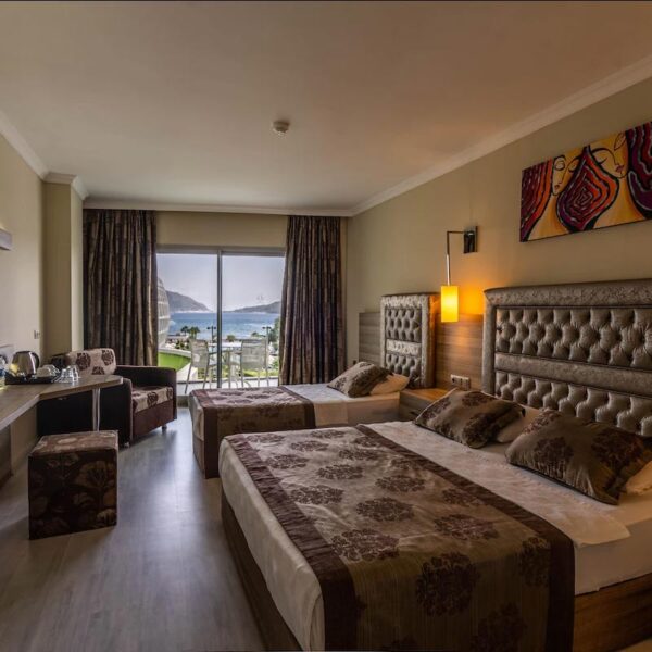 Yeganehtours.com_Green_Nature_Diamond_Marmaris_06