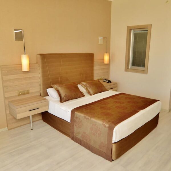 Yeganehtours.com_Green_Nature_Diamond_Marmaris_19