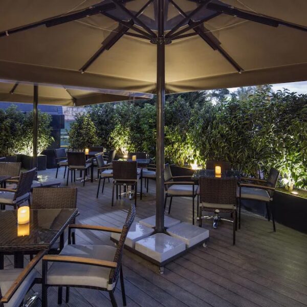 Yeganehtours.com_Hilton_Maslak_Istanbul_Hotel_01