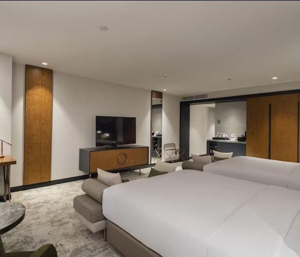 Yeganehtours.com_Hilton_Maslak_Istanbul_Hotel_21