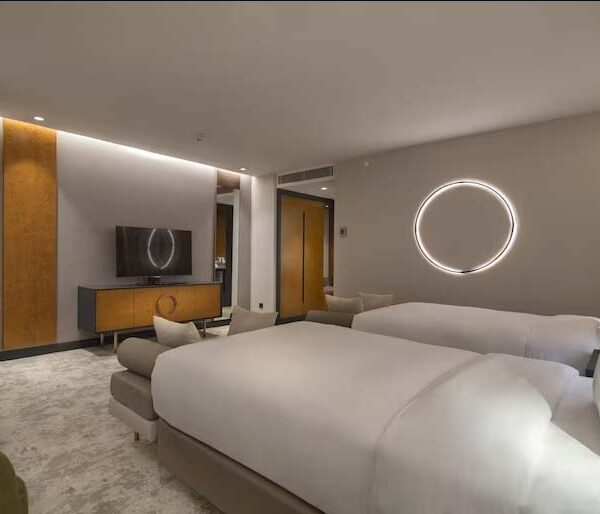 Yeganehtours.com_Hilton_Maslak_Istanbul_Hotel_26