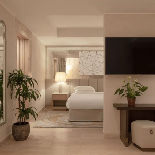Yeganehtours.com_Park_Hyatt_Hotel_Milan_02