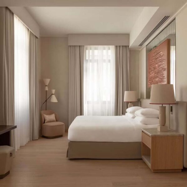 Yeganehtours.com_Park_Hyatt_Hotel_Milan_03