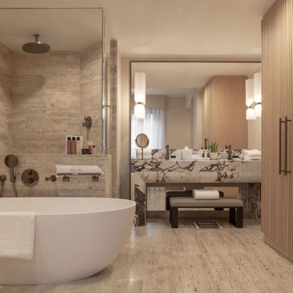 Yeganehtours.com_Park_Hyatt_Hotel_Milan_07