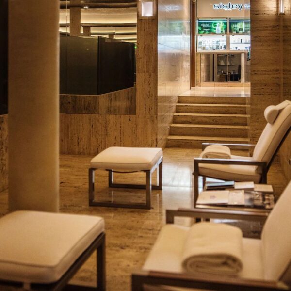Yeganehtours.com_Park_Hyatt_Hotel_Milan_10