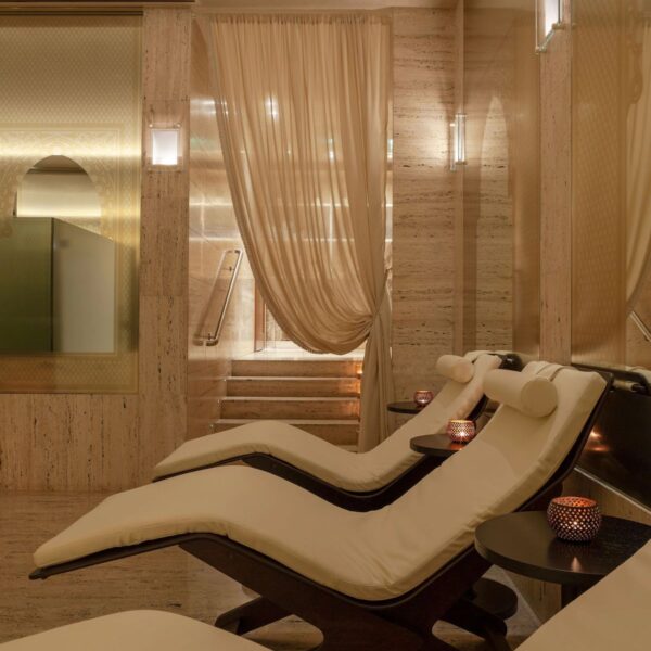 Yeganehtours.com_Park_Hyatt_Hotel_Milan_11