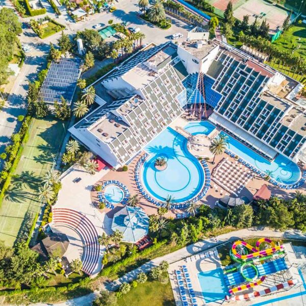 Yeganehtours.com_Queens_Park_Kemer_Hotel_Main هتل کویینز پارک گوینوک آنتالیا Queens Park Kemer Hotel Antalya