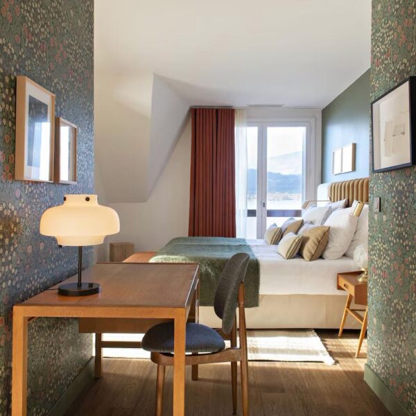 Yeganehtours.com_Auberge_Du_Père_Bise_Hotel_01 Yeganehtours com Auberge Du Père Bise Hotel 01