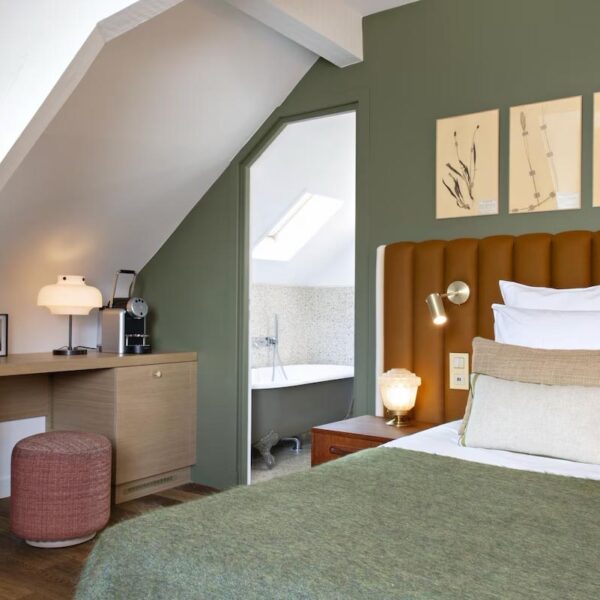 Yeganehtours.com_Auberge_Du_Père_Bise_Hotel_03 Yeganehtours com Auberge Du Père Bise Hotel 03