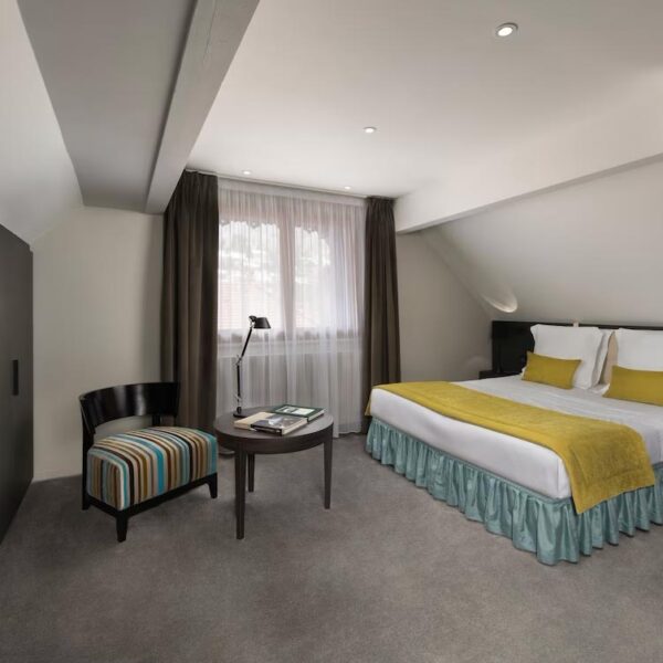 Yeganehtours.com_Auberge_Du_Père_Bise_Hotel_16 Yeganehtours com Auberge Du Père Bise Hotel 16