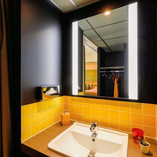 Yeganehtours.com_Greet_Hotel_Lyon_Confluence_17