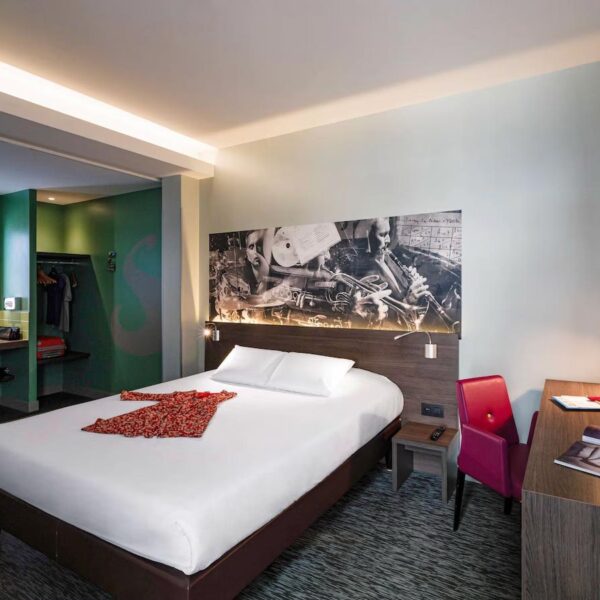 Yeganehtours.com_Greet_Hotel_Lyon_Confluence_20