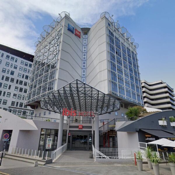 Yeganehtours.com_Ibis_Bordeaux_Centre_Meriadeck_Main هتل ایبیس مریادک بوردو - ibis Bordeaux Centre Meriadeck