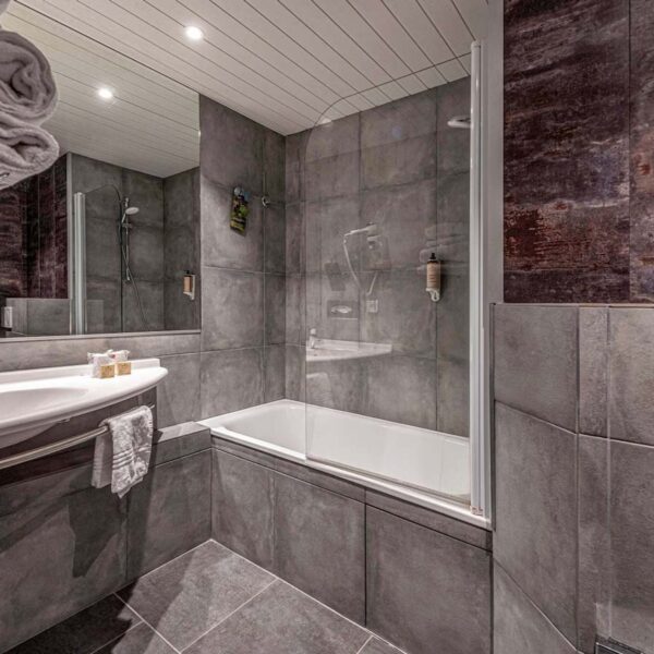 Yeganehtours.com_Mercure_Annecy_Sud_Hotel_14