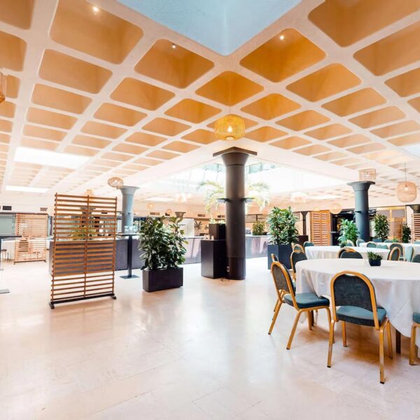 Yeganehtours.com_Mercure_Bordeaux_Chateau_Chartrons_04