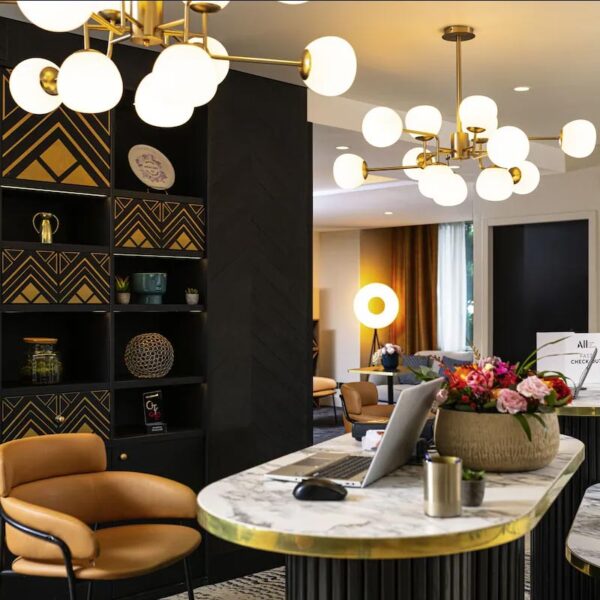 Yeganehtours.com_Mercure_Lyon_Centre_Saxe_Lafayette_01